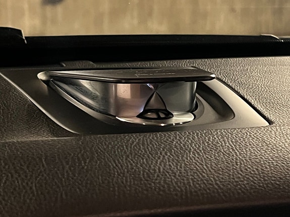 BMW 550i 9 of 12