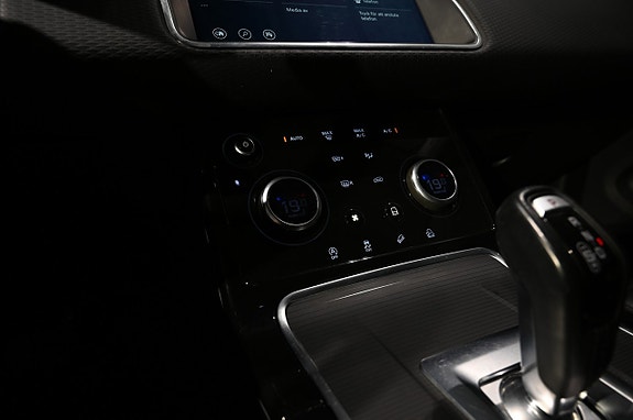 Land Rover Range Rover Evoque 14 of 17