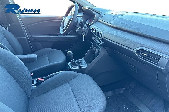 Dacia Sandero 12 of 17