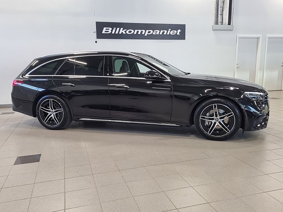Mercedes-Benz E300 de 2 of 13