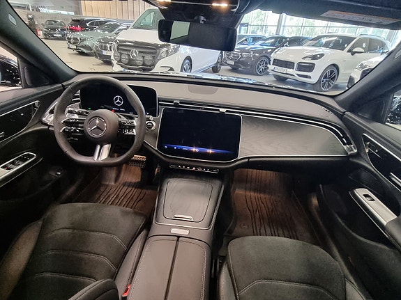 Mercedes-Benz E300 de 10 of 13