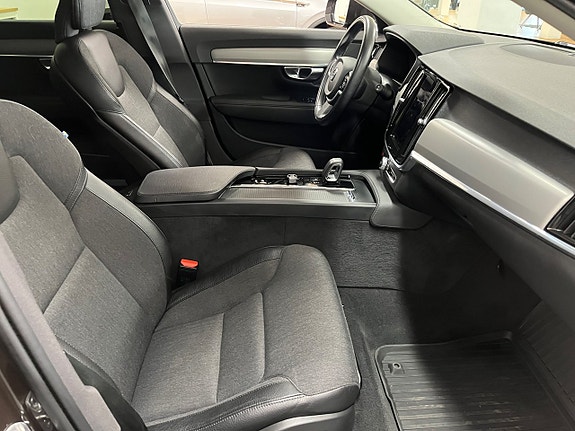 Volvo V90 13 of 17