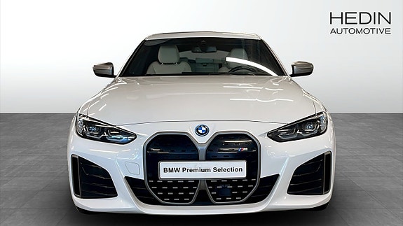 BMW i4 8 of 9