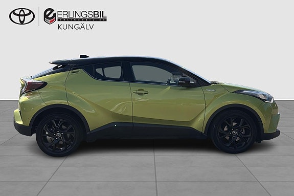 Toyota C-HR 15 of 17
