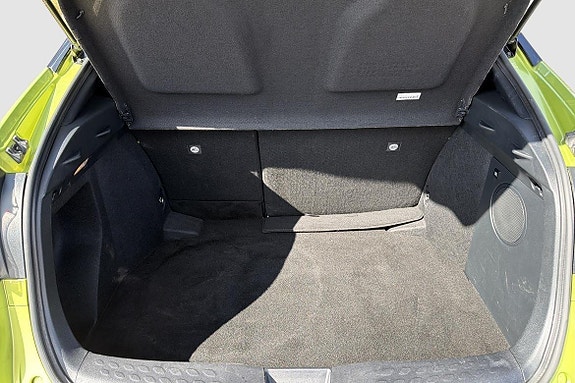 Toyota C-HR 12 of 17