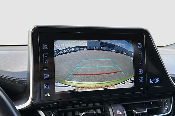 Toyota C-HR 17 of 17