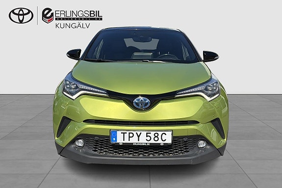 Toyota C-HR 6 of 17