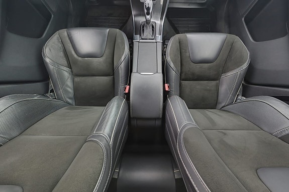 Volvo XC60 10 of 21