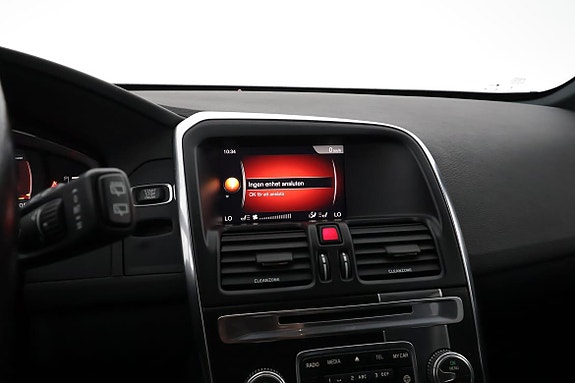Volvo XC60 15 of 21