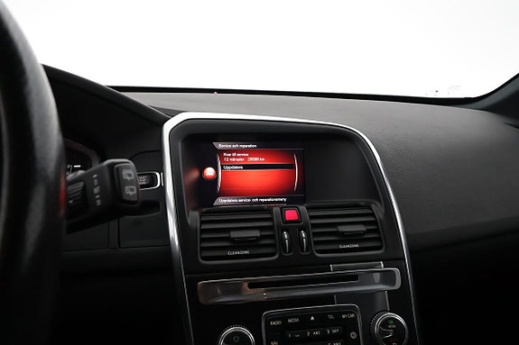 Volvo XC60 16 of 21