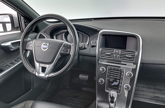 Volvo XC60 8 of 21