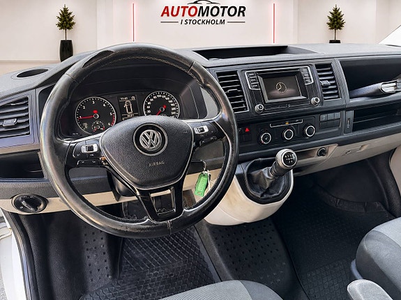 Volkswagen Transporter 10 of 14