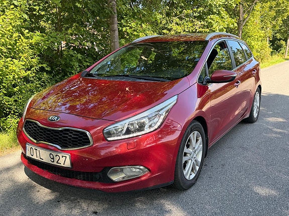 Kia Ceed 2 of 7