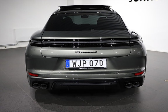 Porsche Panamera 4 7 of 22
