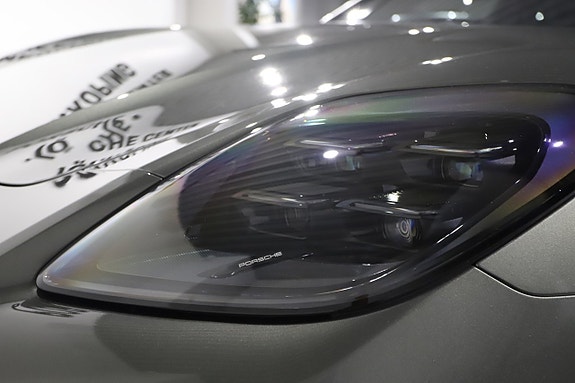 Porsche Panamera 4 11 of 22