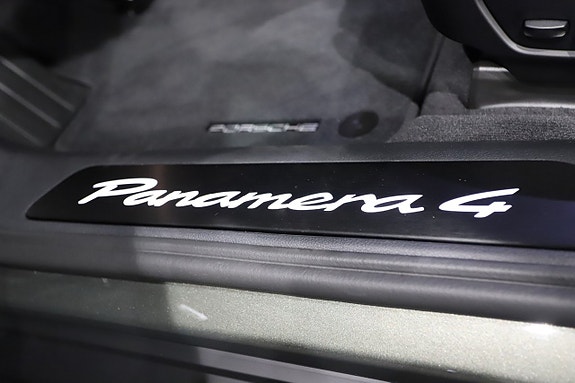 Porsche Panamera 4 12 of 22