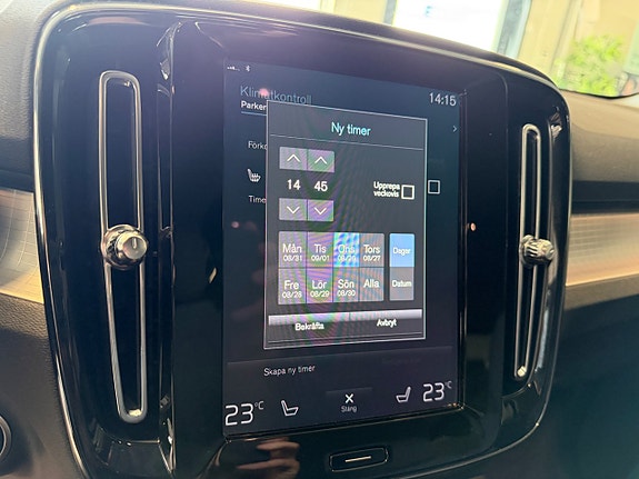 Volvo XC40 10 of 22