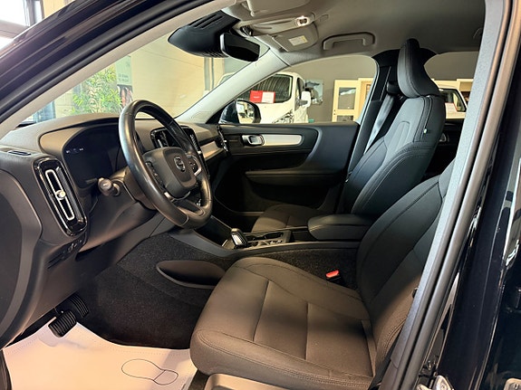 Volvo XC40 18 of 22