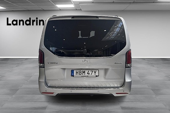 Mercedes-Benz V300 5 of 14