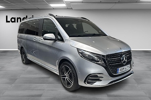 Mercedes-Benz V300 3 of 14