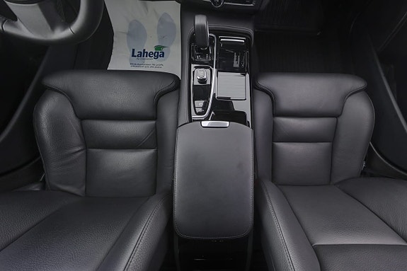 Volvo V90 9 of 17