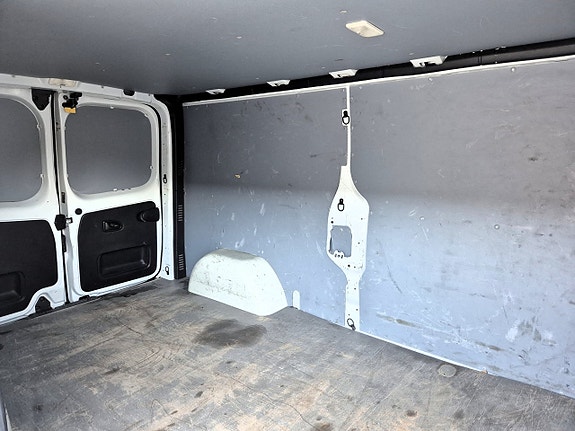 Opel Vivaro 10 of 24
