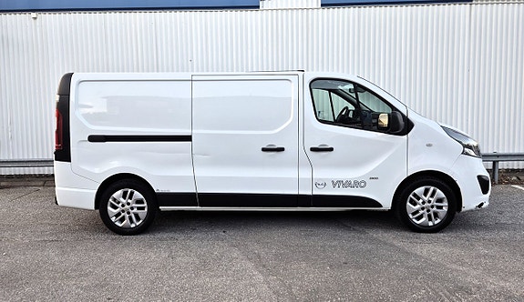 Opel Vivaro 5 of 24
