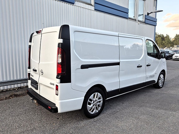 Opel Vivaro 7 of 24