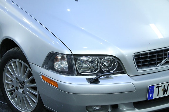 Volvo S40 2 of 11