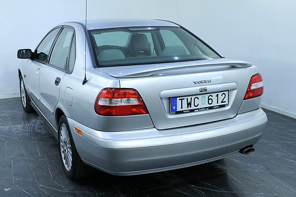 Volvo S40 9 of 11
