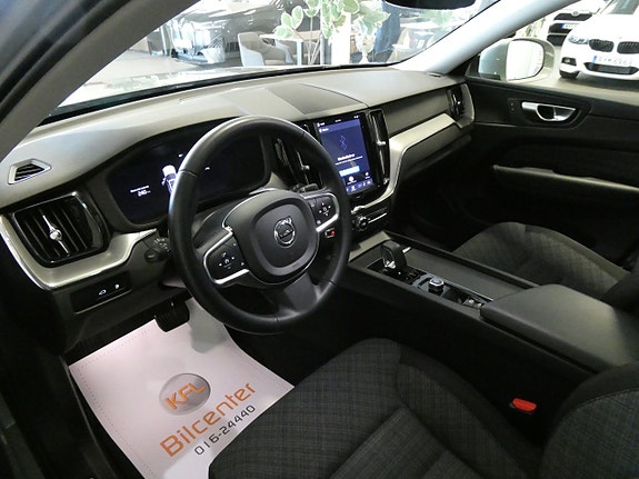 Volvo XC60 14 of 24