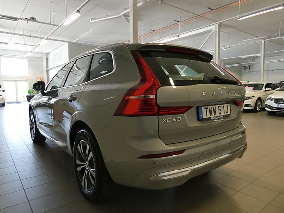 Volvo XC60 10 of 24