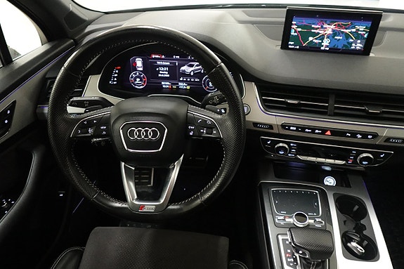 Audi Q7 7 of 30