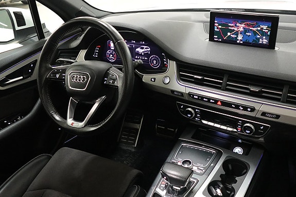 Audi Q7 8 of 30