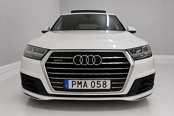 Audi Q7 3 of 30