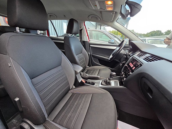 Skoda Octavia 14 of 18