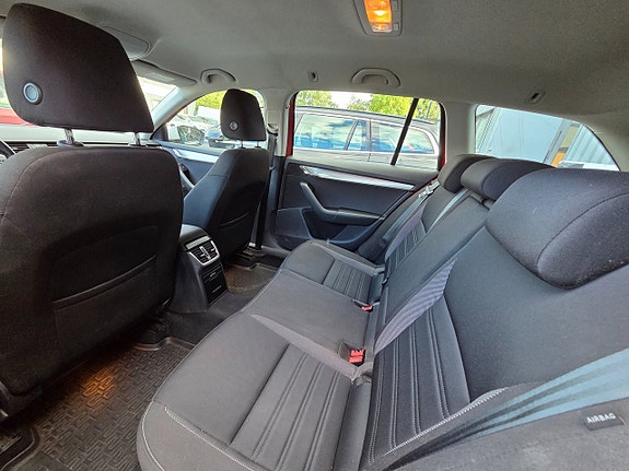 Skoda Octavia 10 of 18