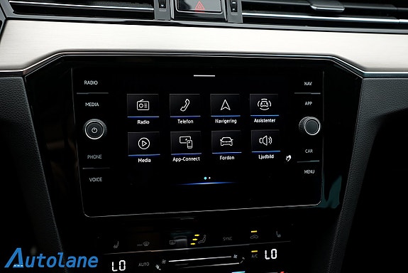 Volkswagen Passat Alltrack 24 of 30
