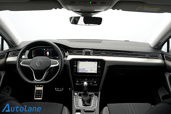 Volkswagen Passat Alltrack 18 of 30