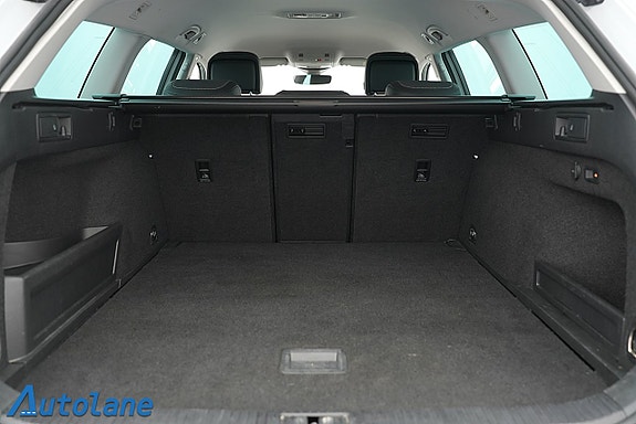 Volkswagen Passat Alltrack 29 of 30