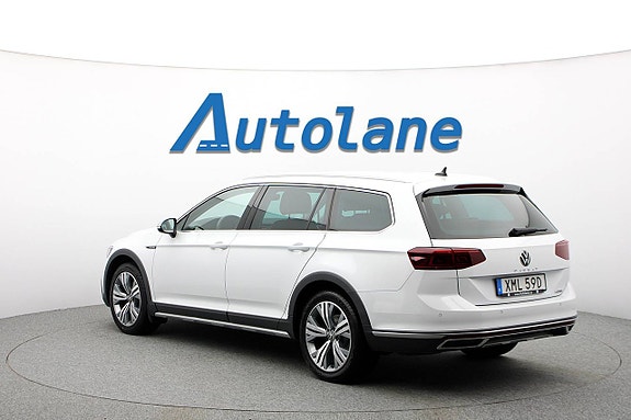 Volkswagen Passat Alltrack 6 of 30