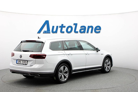Volkswagen Passat Alltrack 8 of 30