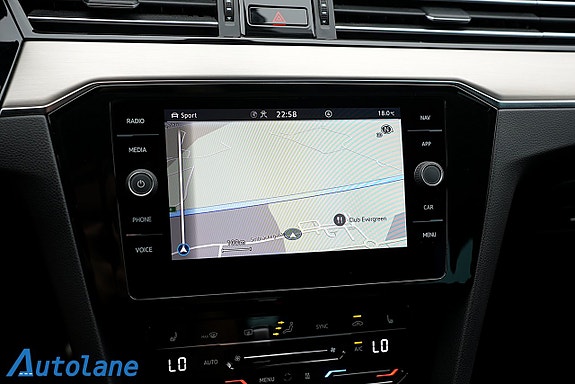 Volkswagen Passat Alltrack 21 of 30