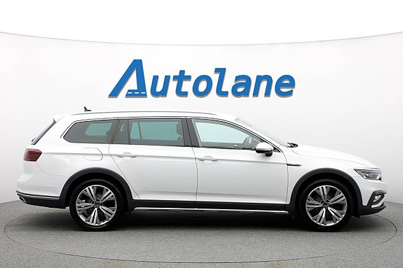 Volkswagen Passat Alltrack 9 of 30