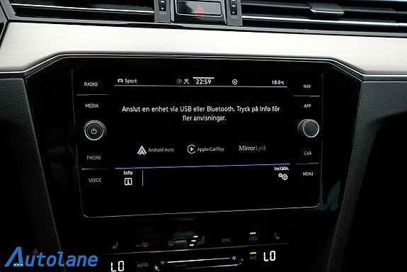 Volkswagen Passat Alltrack 23 of 30