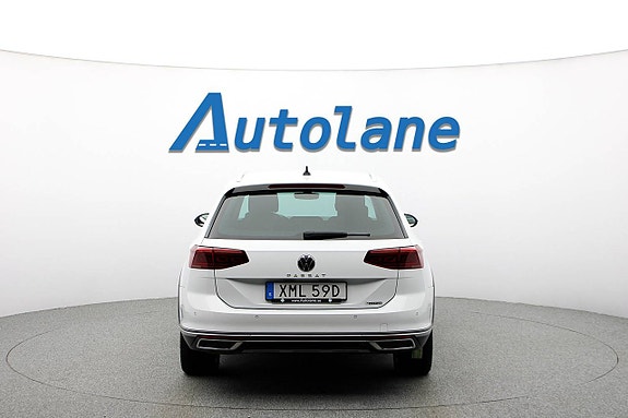 Volkswagen Passat Alltrack 7 of 30