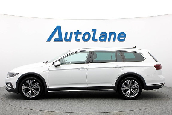 Volkswagen Passat Alltrack 5 of 30