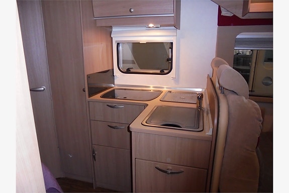 Bürstner Ixeo T 664 5 of 10