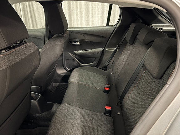 Peugeot 208 7 of 15