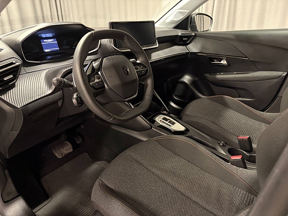 Peugeot 208 9 of 15